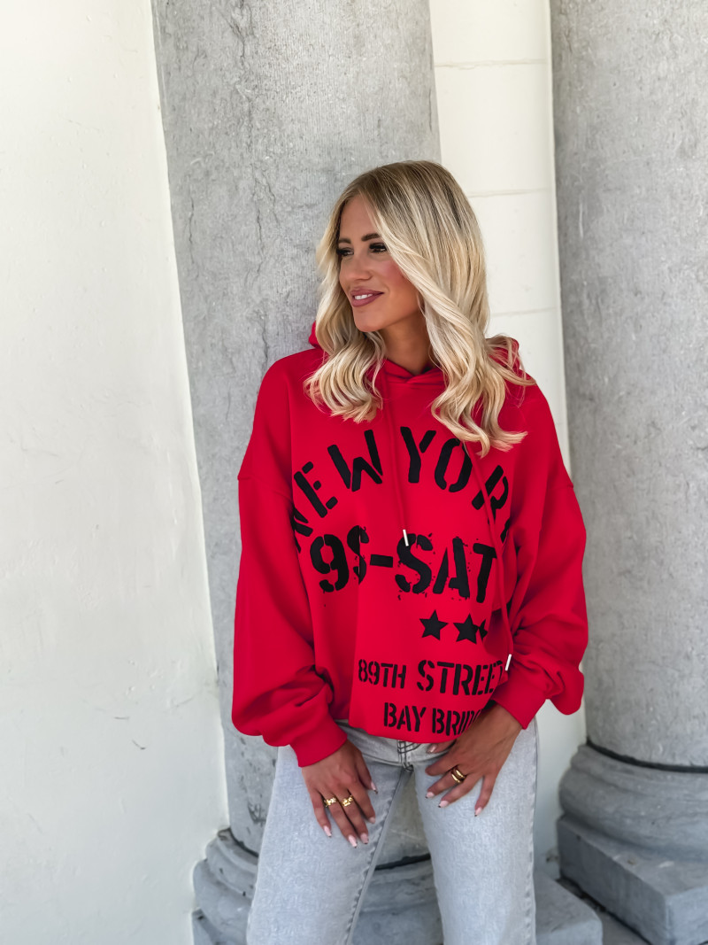 Pull a capuche New York Rouge