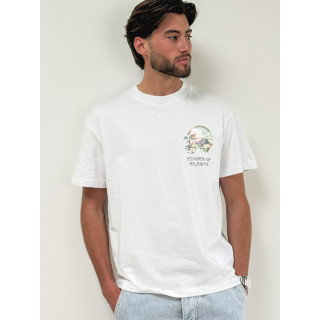 T-shirt " The wind whispers forgotten secrets " - Blanc