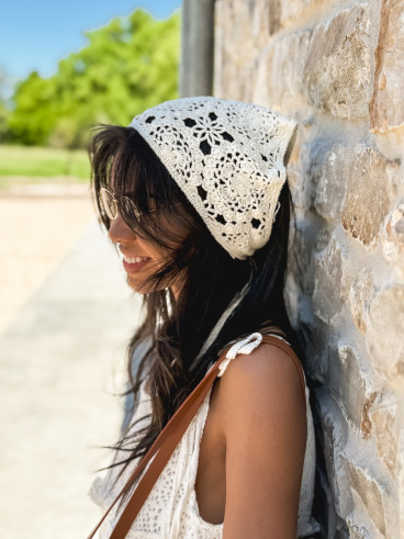 Bandana en crochet Adaline - Beige