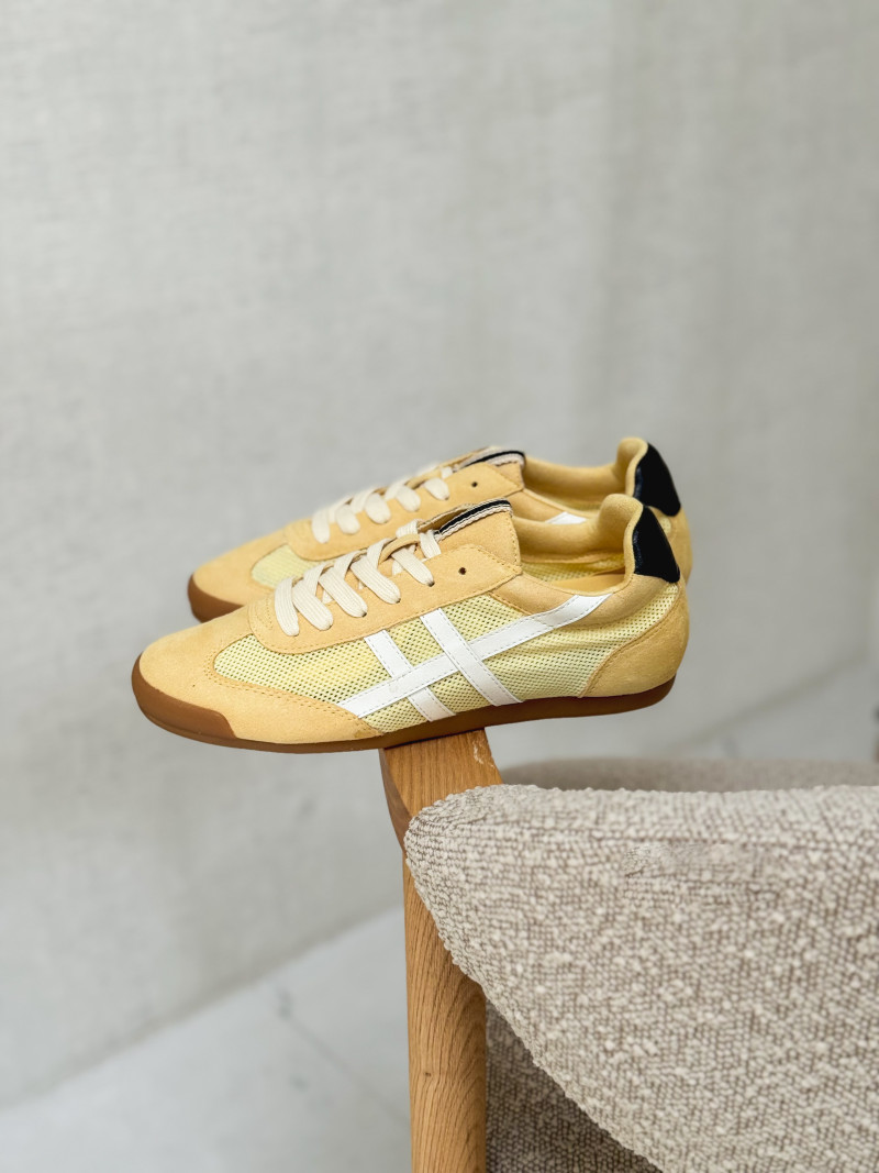 Corina5070 Amarillo