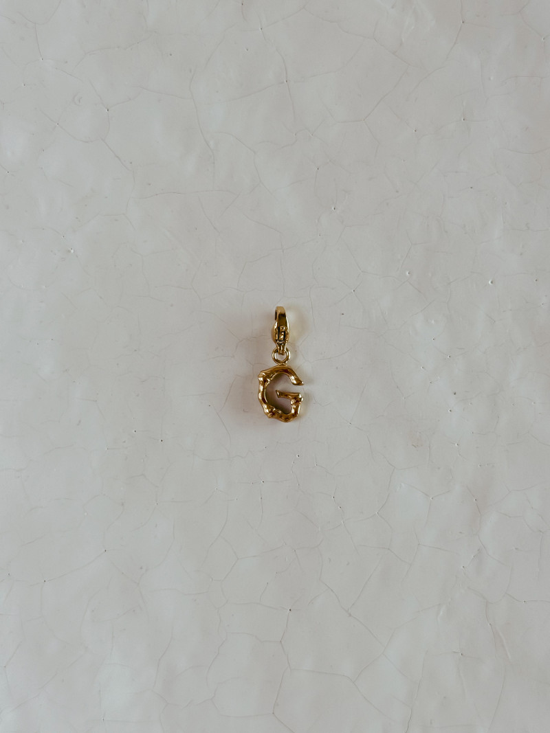 Charm "G" - Doré