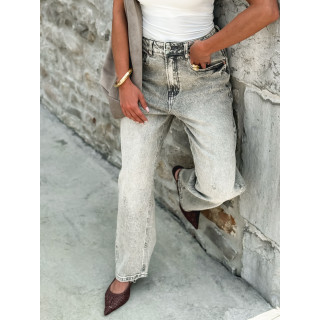 Adil3776