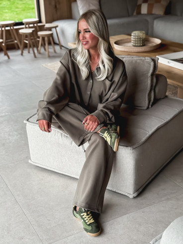 Ensemble Calissa - Kaki