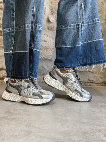 No nameRunner silver metal