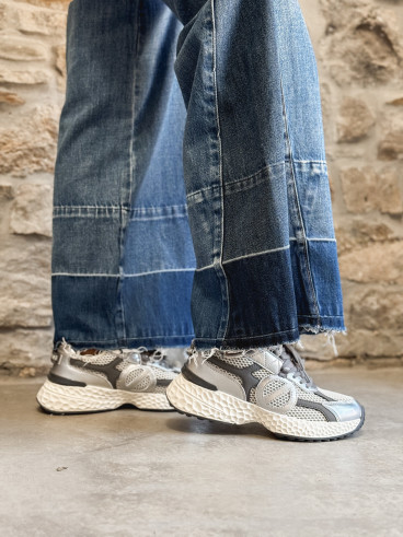 No nameRunner silver metal