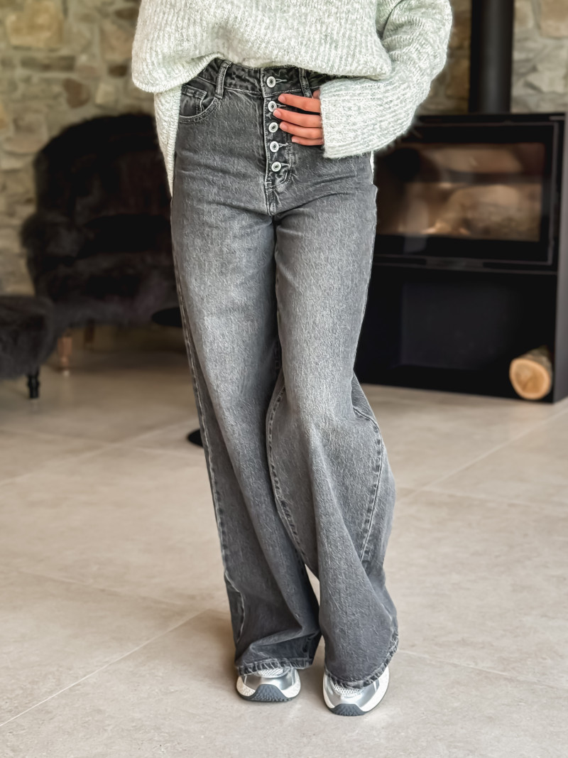 Sarah J6041-2