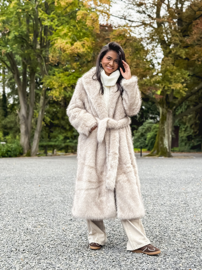 LajolyW32 beige