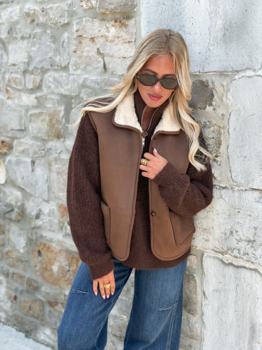 Season15G495 camel