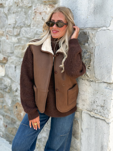 Season15G495 camel