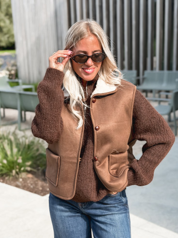Season15G495 camel