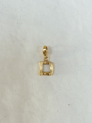 Charm "D" - Doré