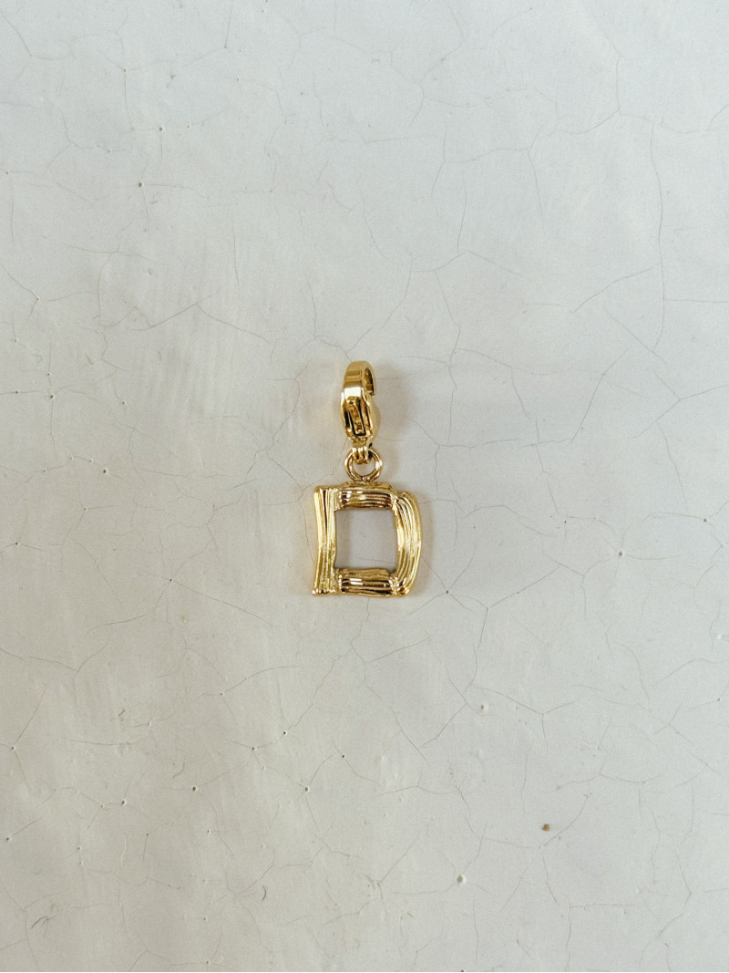 Charm "D" - Doré