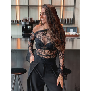 Blouse noire asymétrique en dentelle