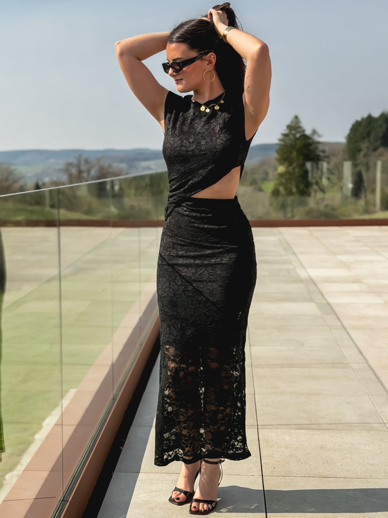 Robe longue en dentelle Soreila - Noir Robe longue en dentelle Soreila - Noir