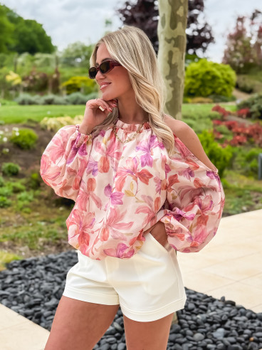 Chemisier à motifs fleuris manches longes crème et rose