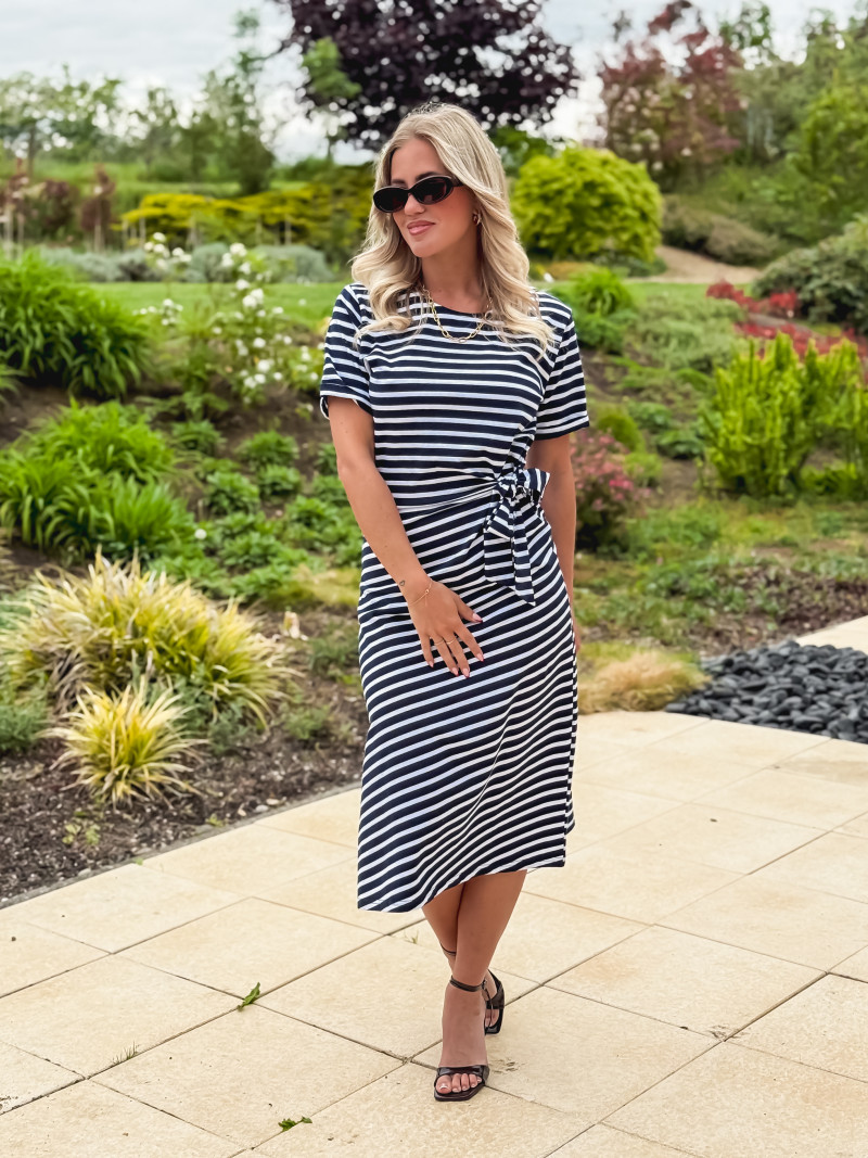 Robe lignée Amani - Blanc/Bleu marine