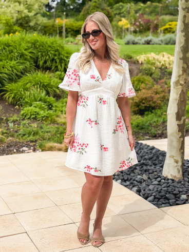 Robe courte à fleurs Mélaine - Blanc/Rose