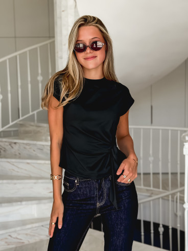 Blouse manches courtes Hindia - Noir Blouse manches courtes Hindia - Noir