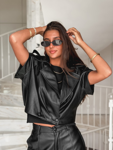 Veste sans manches en simili Adèle Veste sans manches en simili Adèle