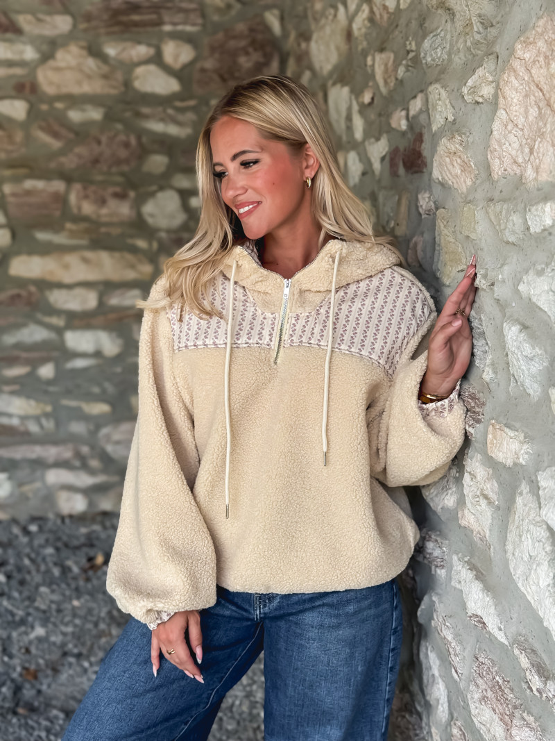Pull en teddy Annelise - Beige Pull en teddy Annelise - Beige