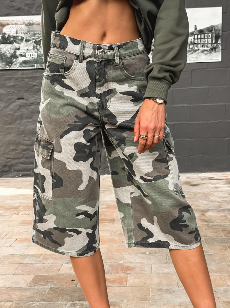 Bermuda à motifs militaire Cathia - Kaki Bermuda à motifs militaire Cathia - Kaki