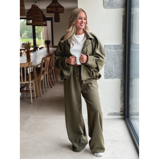 Ensemble Emmy - Kaki