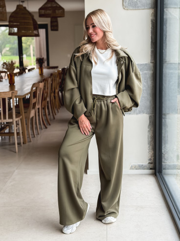 Ensemble Emmy - Kaki