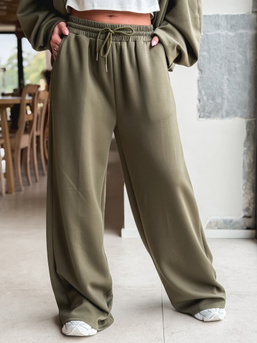 Ensemble Emmy - Kaki