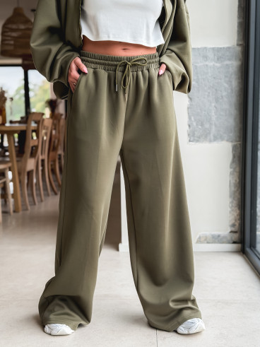 Ensemble Emmy - Kaki