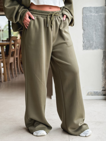 Ensemble Emmy - Kaki