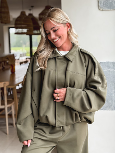 Ensemble Emmy - Kaki