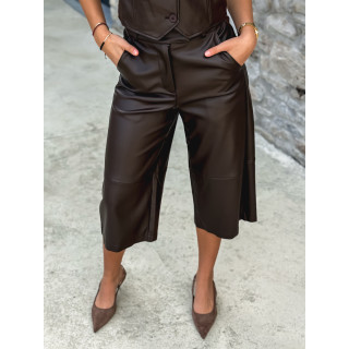 Pantacourt en simili cuir Elowene - Chocolat